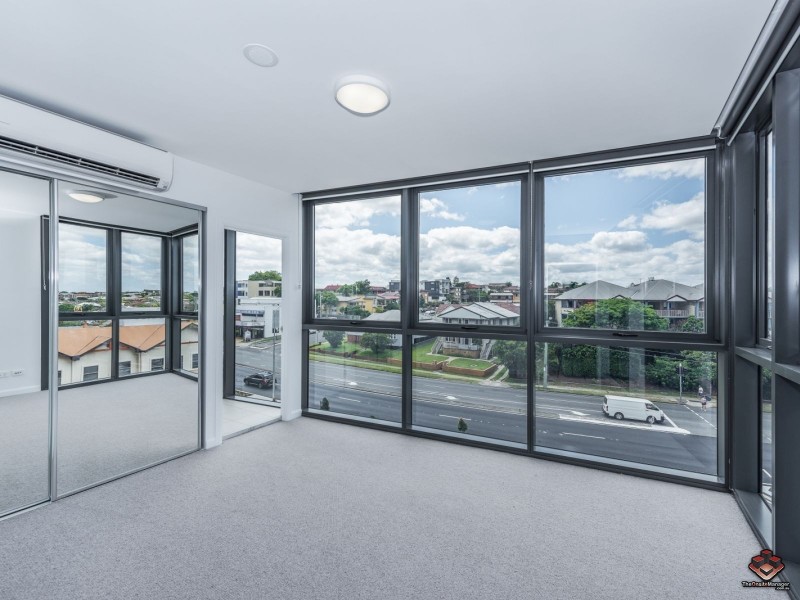 30708/300 Old Cleveland Road, Coorparoo QLD 4151