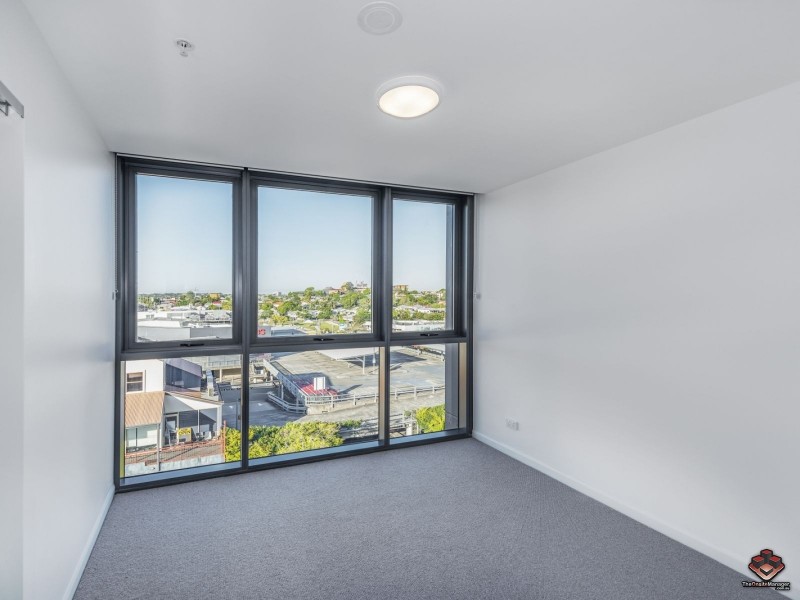 30708/300 Old Cleveland Road, Coorparoo QLD 4151