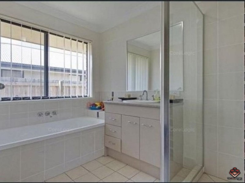 9 Arcadia Boulevard, Pimpama QLD 4209