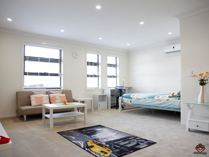 16 Surbiton Court, Carindale QLD 4152