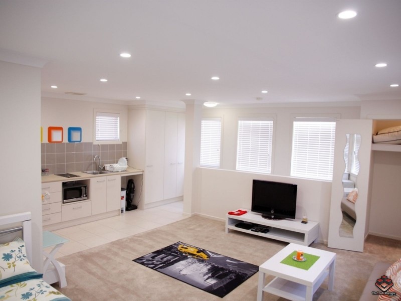 16 Surbiton Court, Carindale QLD 4152