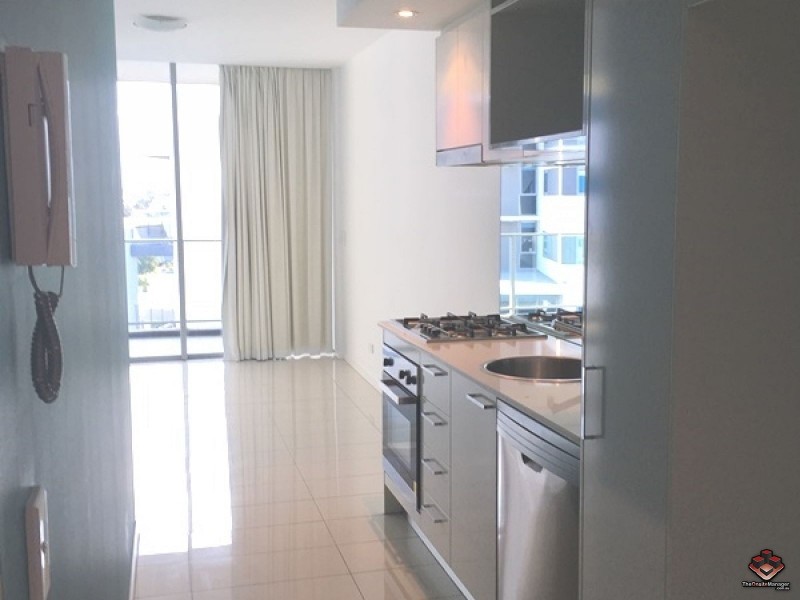 2 East Quay Drive, Biggera Waters QLD 4216