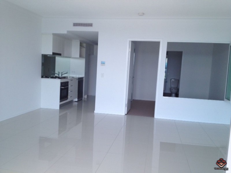 2 East Quay Drive, Biggera Waters QLD 4216