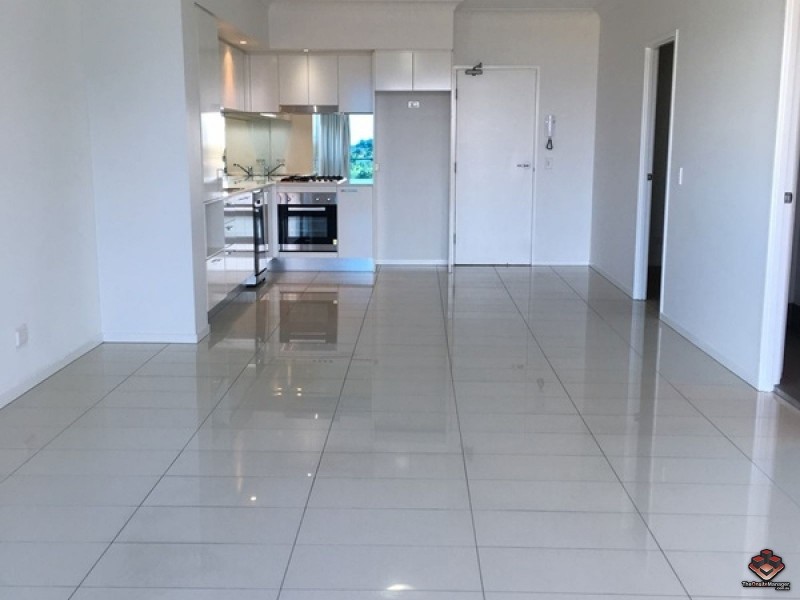 2 East Quay Drive, Biggera Waters QLD 4216