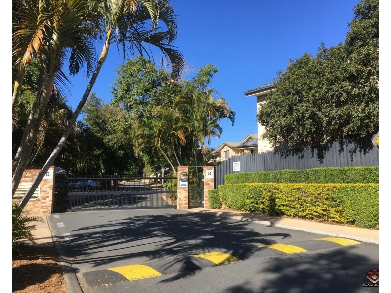 25 Hogan Place, Seventeen Mile Rocks QLD 4073