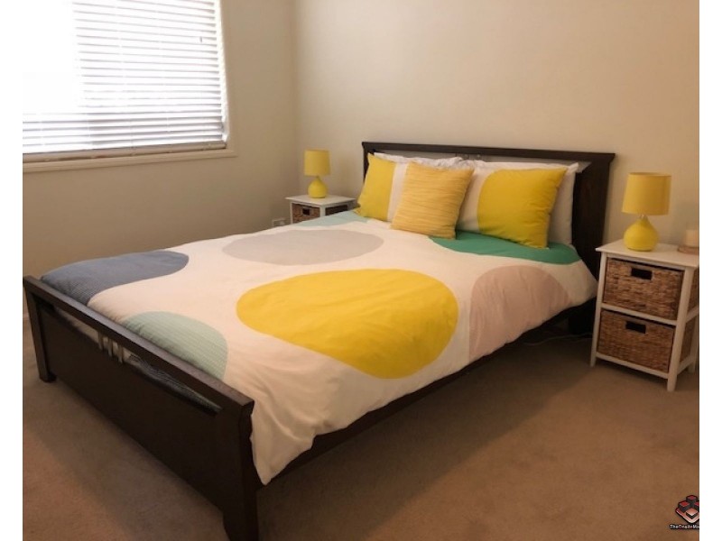 25 Hogan Place, Seventeen Mile Rocks QLD 4073