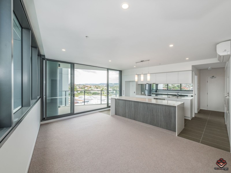 11210/300 Old Cleveland Road, Coorparoo QLD 4151