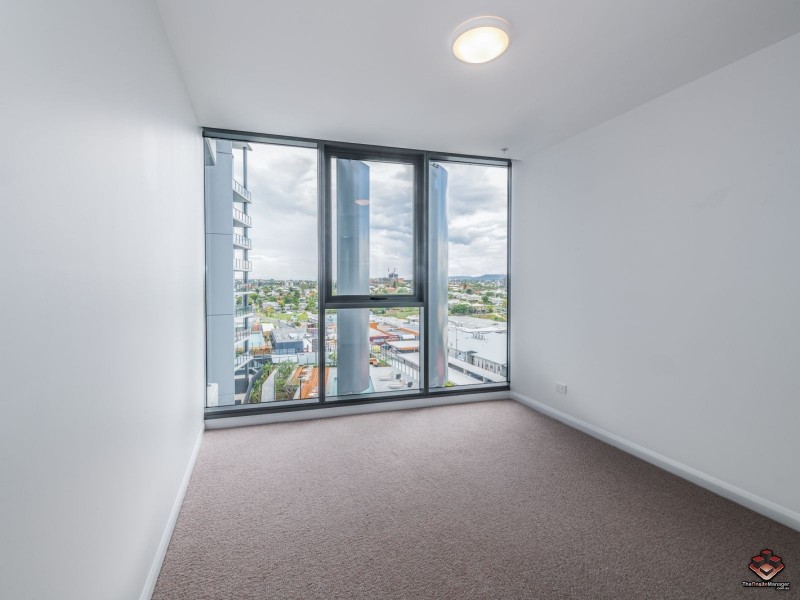 11210/300 Old Cleveland Road, Coorparoo QLD 4151