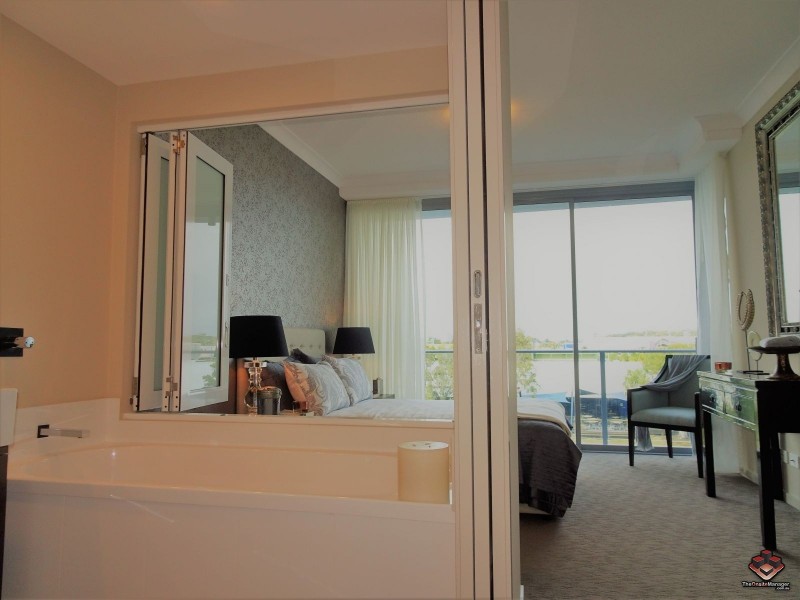 25-31 East Quay Drive, Biggera Waters QLD 4216