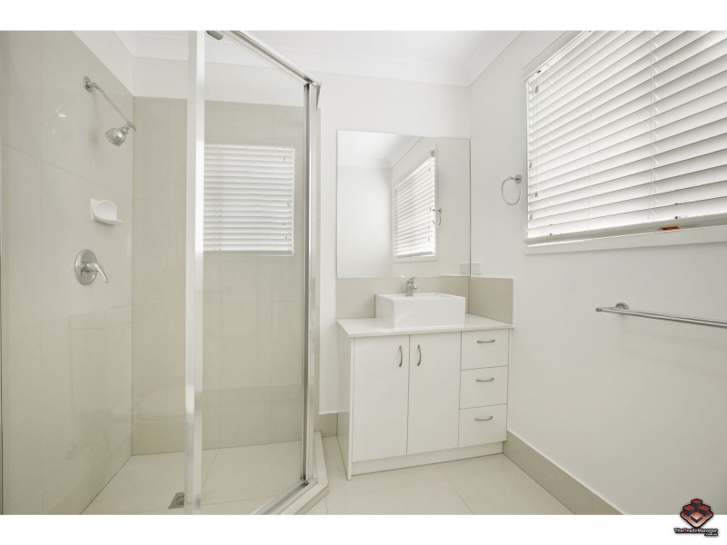 1 / 57 Charles Canty Drive, Wellington Point QLD 4160