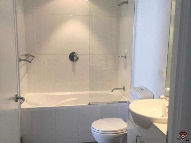 2 East Quay Drive, Biggera Waters QLD 4216