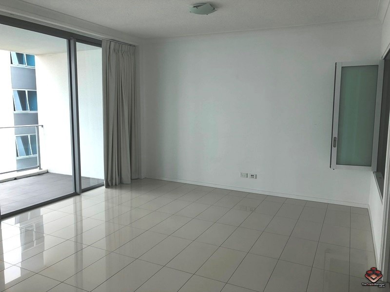 2 East Quay Drive, Biggera Waters QLD 4216