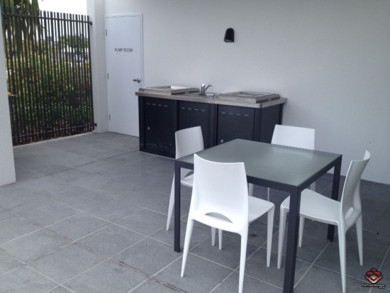 2 East Quay Drive, Biggera Waters QLD 4216