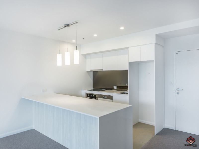 30606/300 Old Cleveland Road, Coorparoo QLD 4151