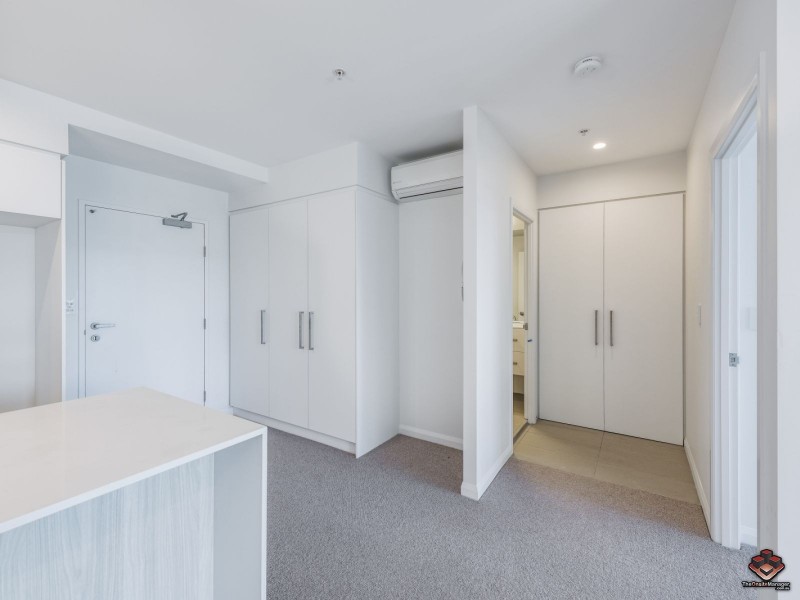 30606/300 Old Cleveland Road, Coorparoo QLD 4151