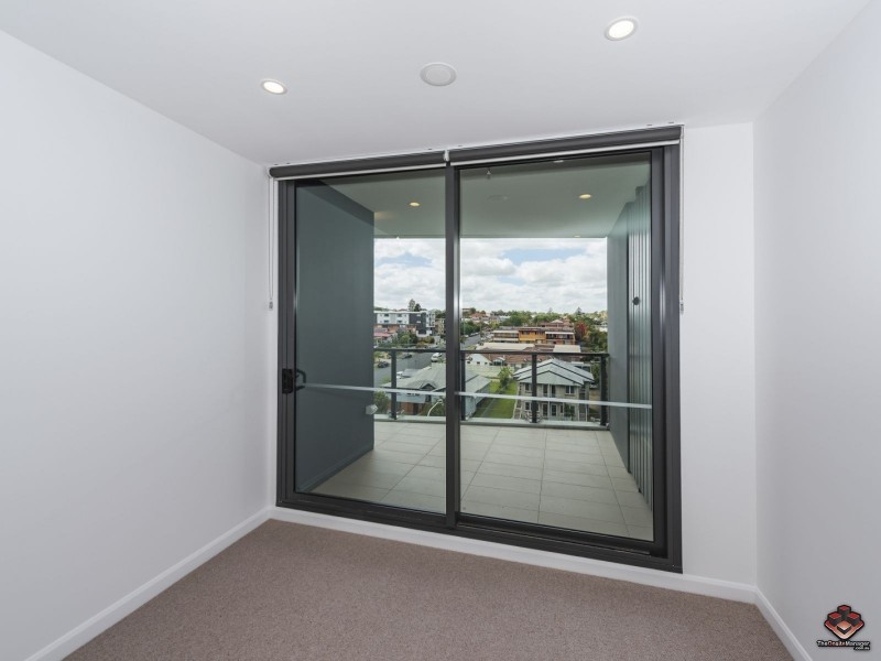 30606/300 Old Cleveland Road, Coorparoo QLD 4151