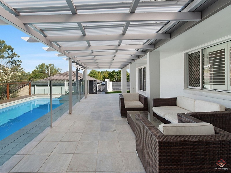 15 Ootana Street, Chapel Hill QLD 4069