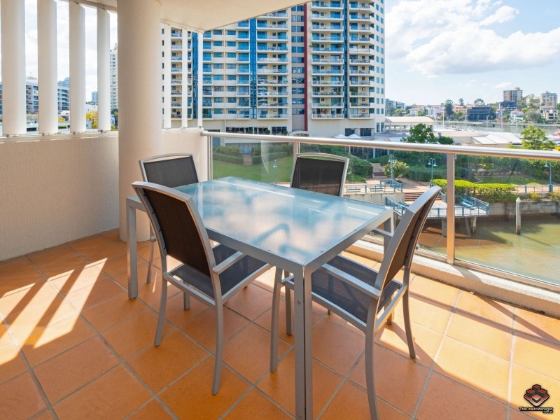 78 Cairns Street, Kangaroo Point QLD 4169