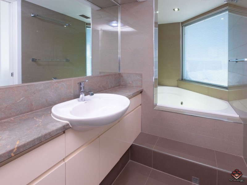 78 Cairns Street, Kangaroo Point QLD 4169