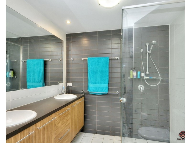 11 Promenade Avenue, Robina QLD 4226