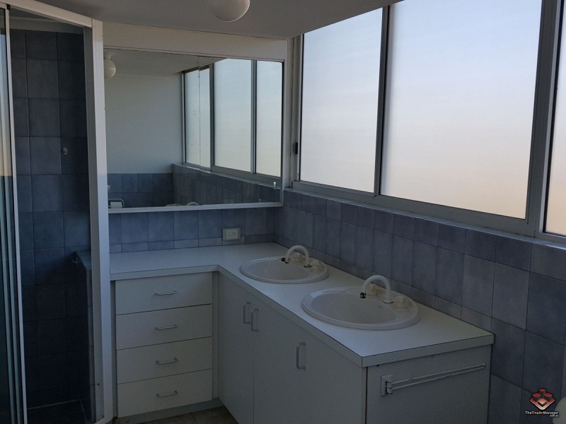 56 Hooker Boulevard, Mermaid Waters QLD 4218