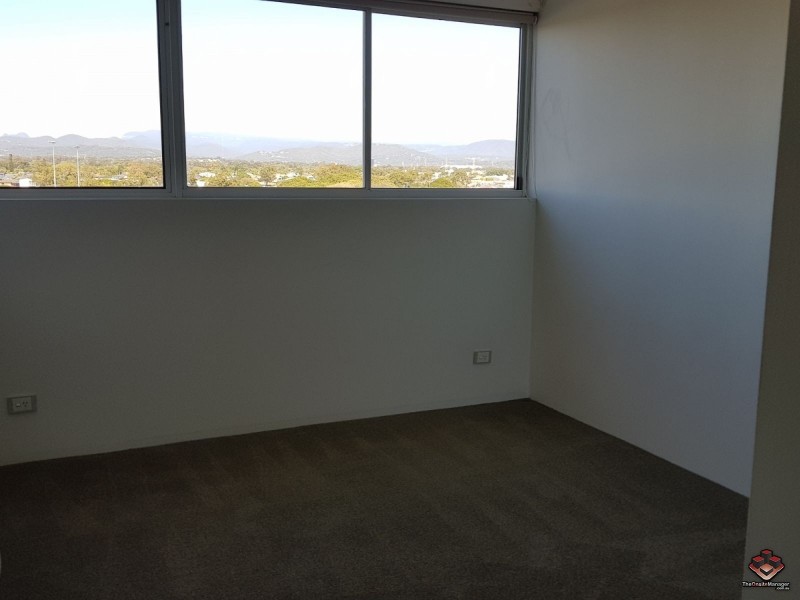 56 Hooker Boulevard, Mermaid Waters QLD 4218