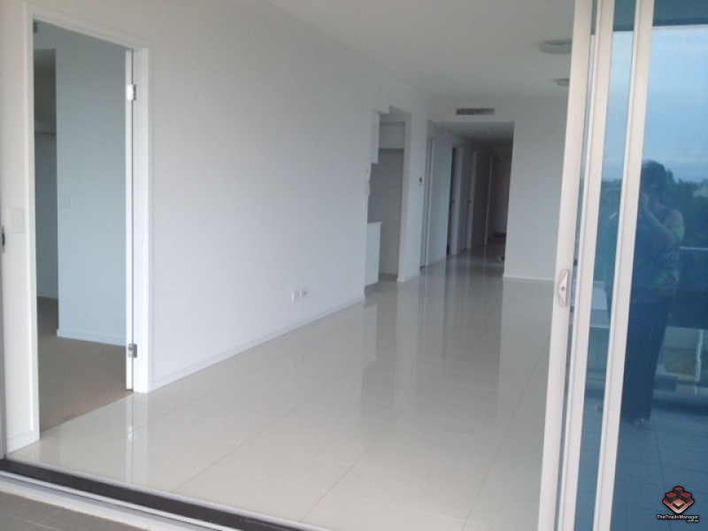 11 Compass, Biggera Waters QLD 4216