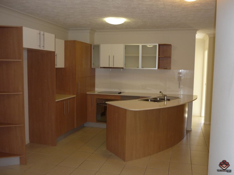 2/66 McLean Street, Coolangatta QLD 4225