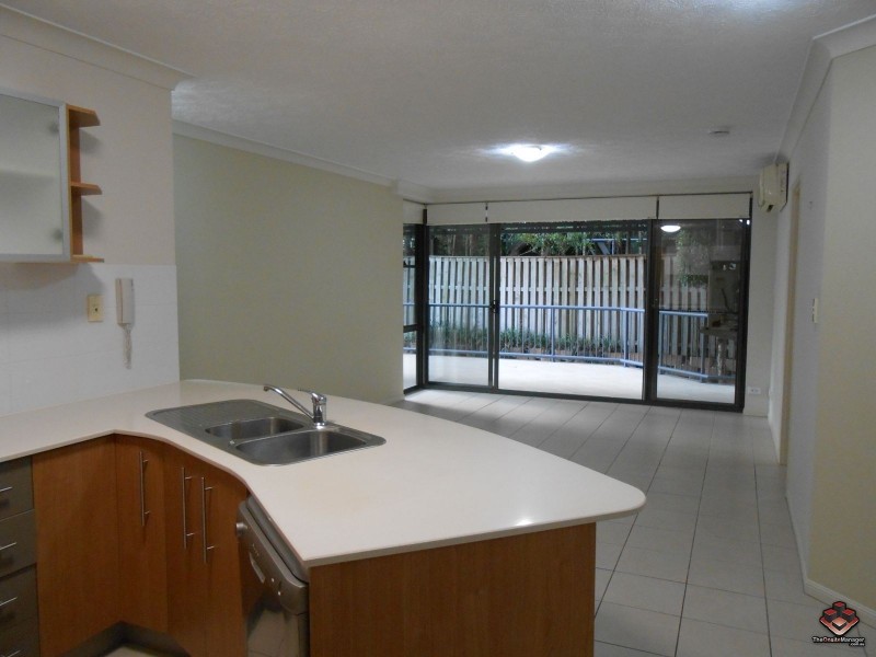 2/66 McLean Street, Coolangatta QLD 4225