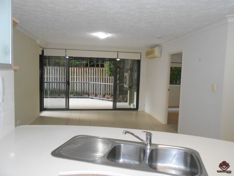 2/66 McLean Street, Coolangatta QLD 4225