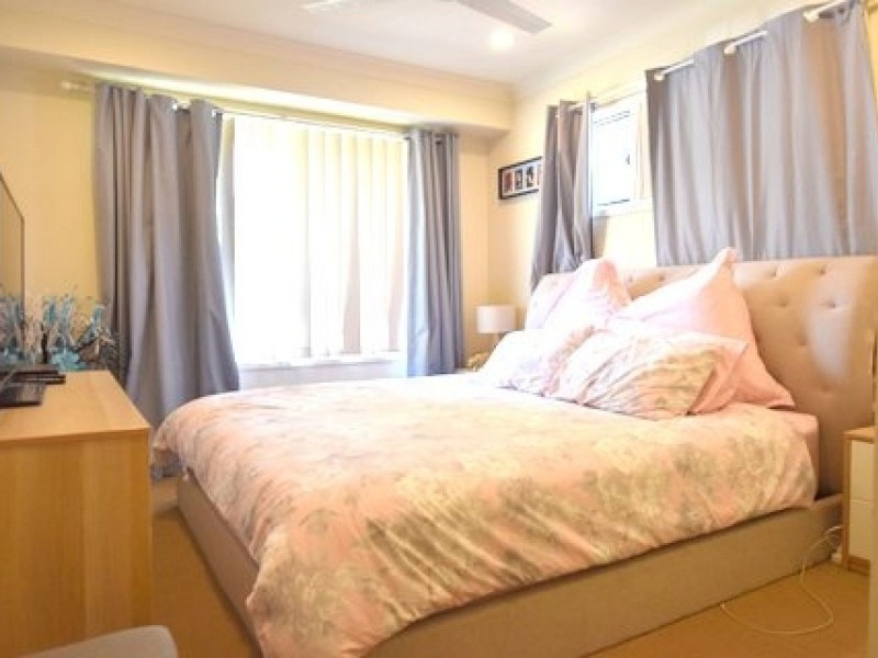 2/19 Murray Circuit, Upper Coomera QLD 4209