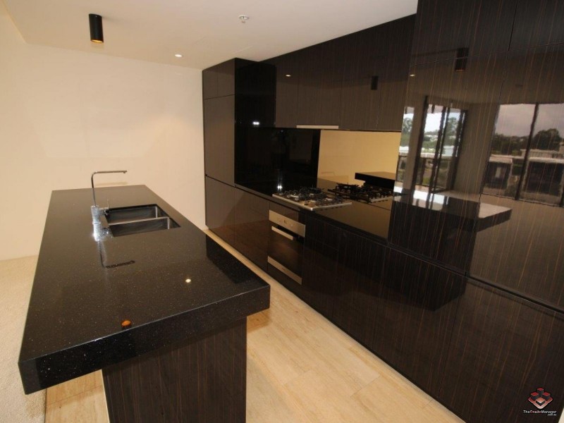 1 Marina Drive, Benowa QLD 4217