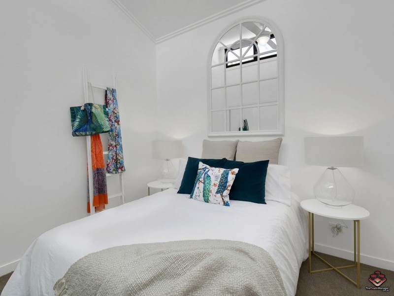 445 Oxley Road, Sherwood QLD 4075