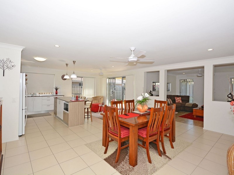 21 Mawson Court, Urraween QLD 4655