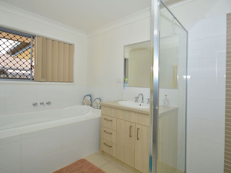 21 Mawson Court, Urraween QLD 4655