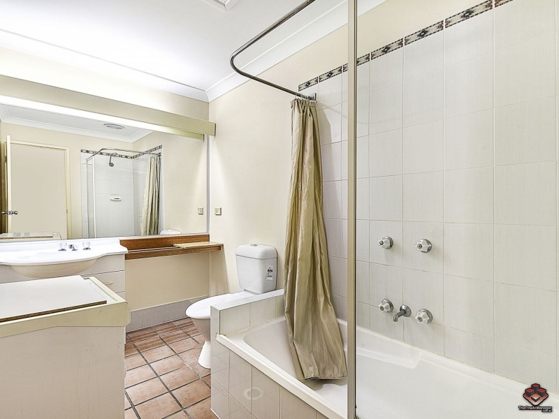 15 Monet Street, Coombabah QLD 4216