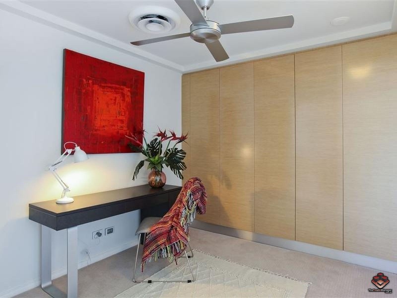 3029 The Boulevard, Carrara QLD 4211