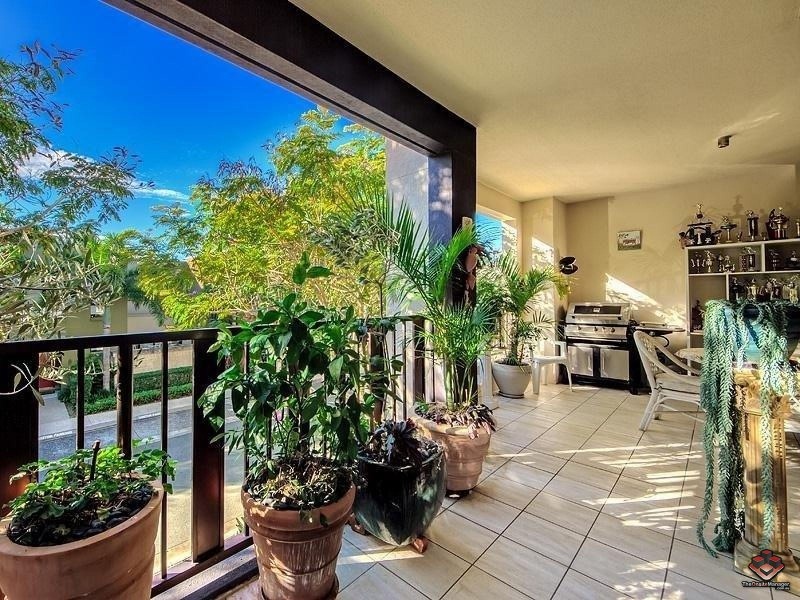 3309 Central Place, Carrara QLD 4211