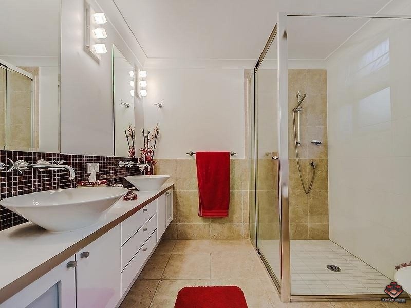 3309 Central Place, Carrara QLD 4211