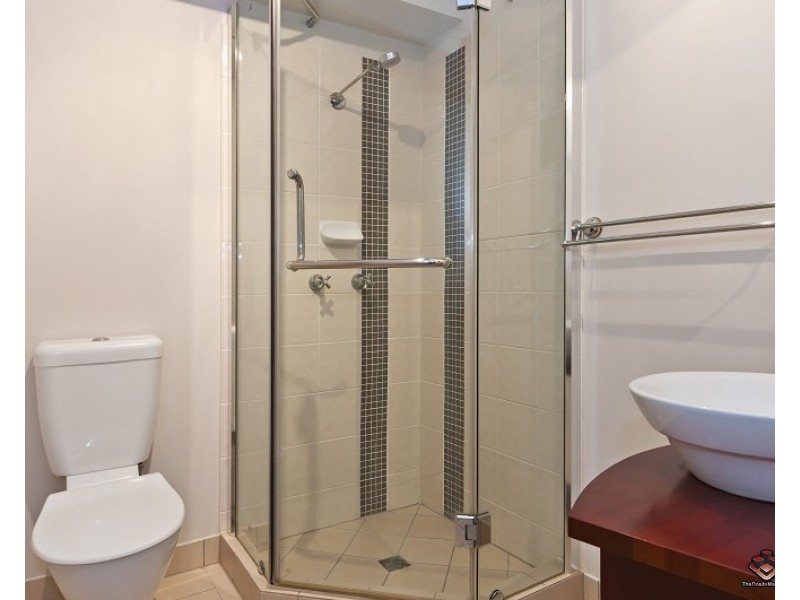 29-33 Springfield Crescent, Manoora QLD 4870