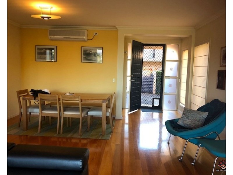 4 University Drive, Robina QLD 4226