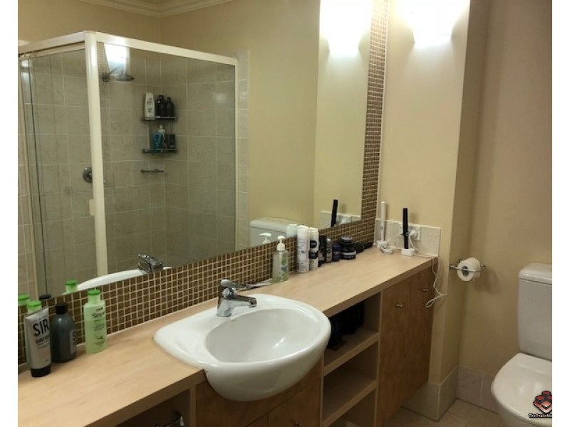 4 University Drive, Robina QLD 4226