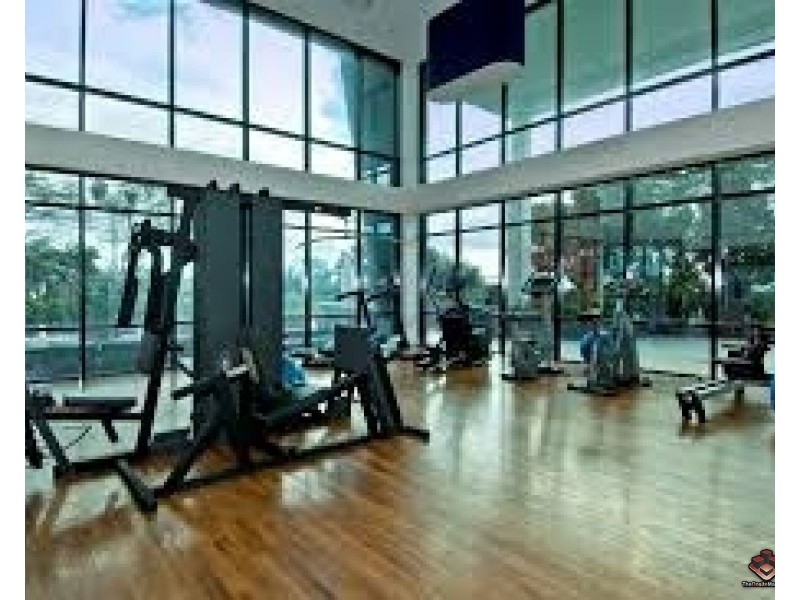 9 Lawson Street, Southport QLD 4215