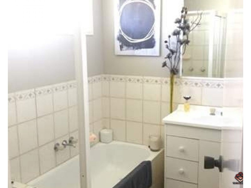 1 Bloodwood Court, Kawungan QLD 4655