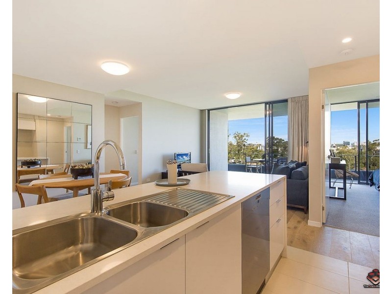 52 Crosby Road, Albion QLD 4010