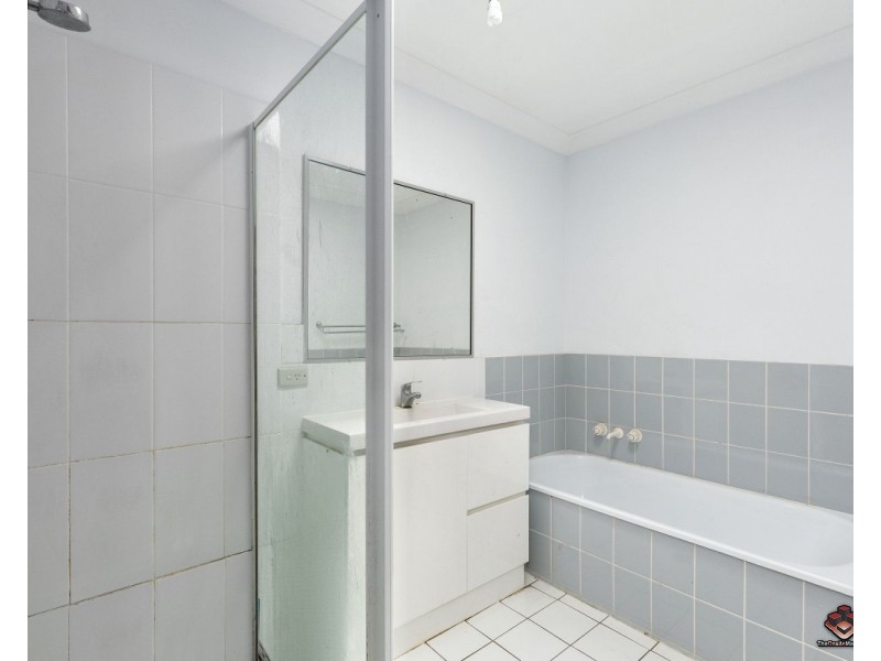 194/641 Pine Ridge Road, Biggera Waters QLD 4216