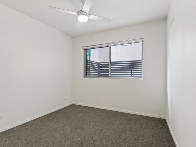 2/1049 Wynnum Road, Cannon Hill QLD 4170