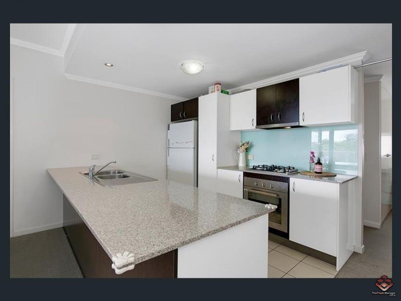 95 Clarence Road, Indooroopilly QLD 4068