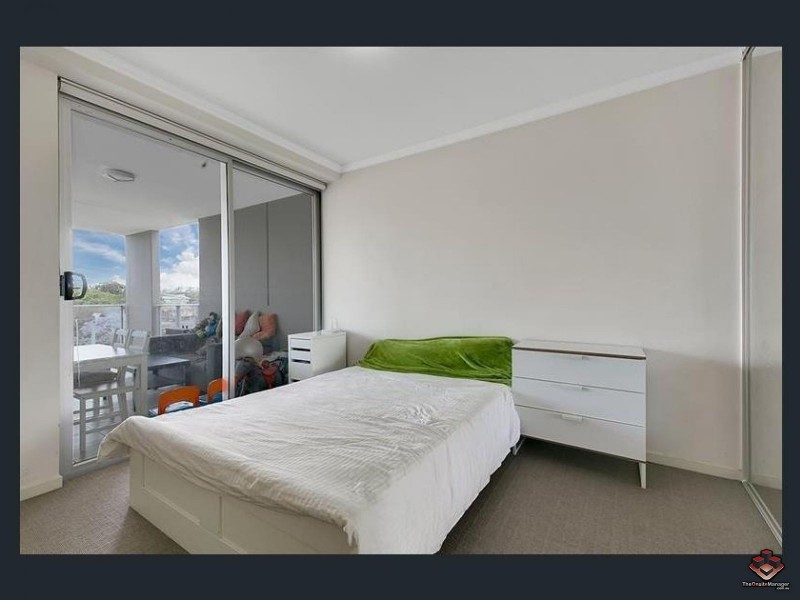 95 Clarence Road, Indooroopilly QLD 4068