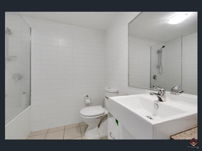 95 Clarence Road, Indooroopilly QLD 4068